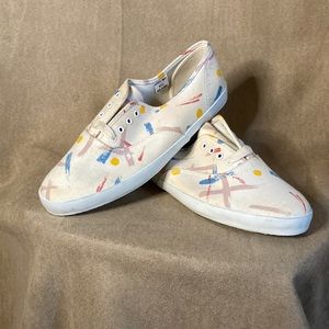 Pacific Express splatter paint sneakers! Totally 80s! Cream base/color splatter